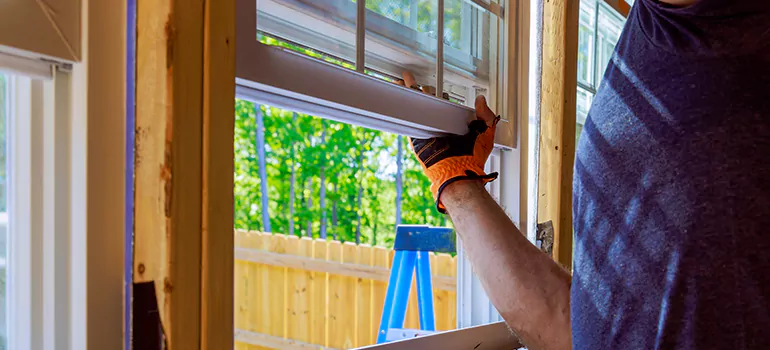 >Bay Window Curtain Rail Track in North Miami, FL